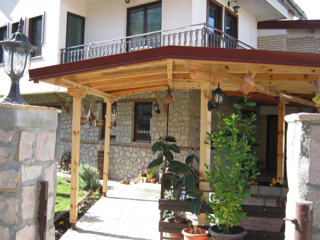 Risto'S Guest House Ohrid Exterior photo