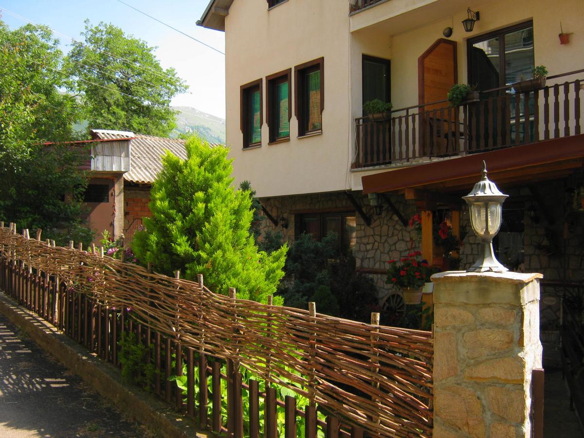 Risto'S Guest House Ohrid Exterior photo